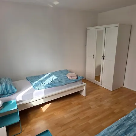 Ferienwohnung, Handwerkerwohnung, Helle Wohlfuehlwohnung Mit Balkon * Oberhausen (North Rhine-Westphalia)