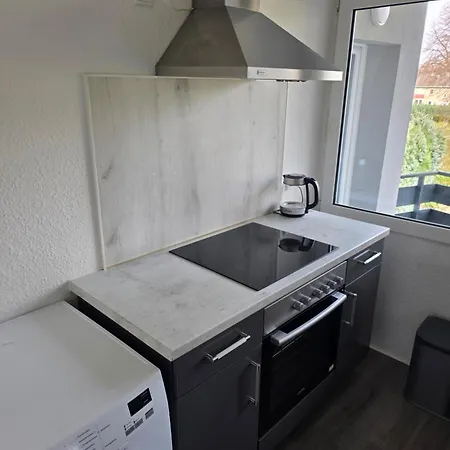Apartmán Ferienwohnung, Handwerkerwohnung, Helle Wohlfuehlwohnung Mit Balkon Oberhausen (North Rhine-Westphalia)